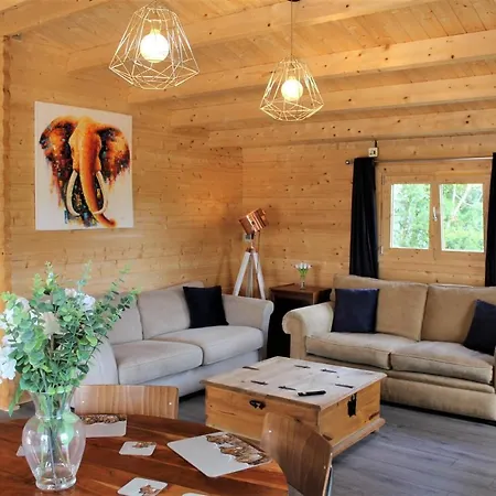 Stunning 5-Bed Cabin In Ashton Under Hill Evesham Exterior photo