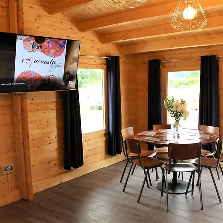 Stunning 5-Bed Cabin In Ashton Under Hill Evesham Exterior photo